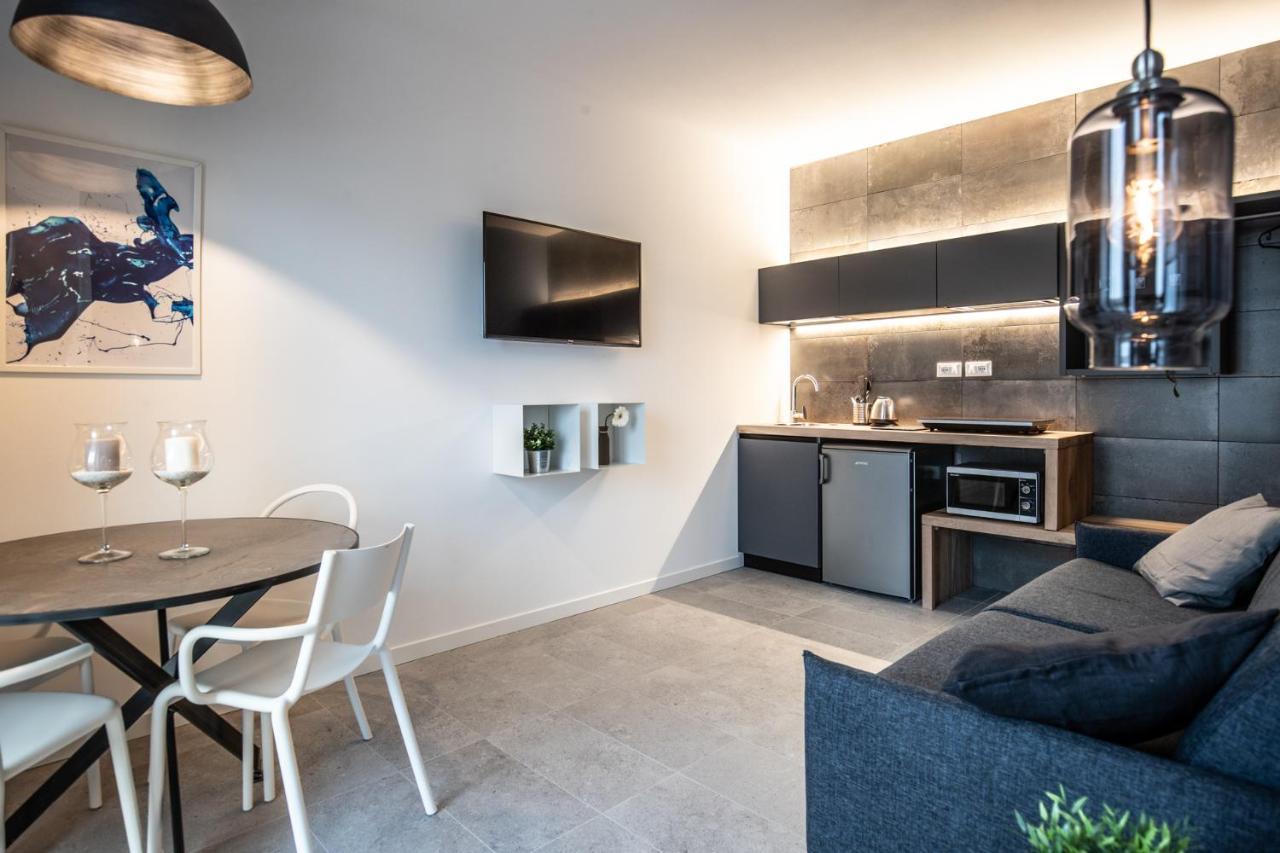Sei Garda Apartments ペスキエーラ・デル・ガルダ エクステリア 写真
