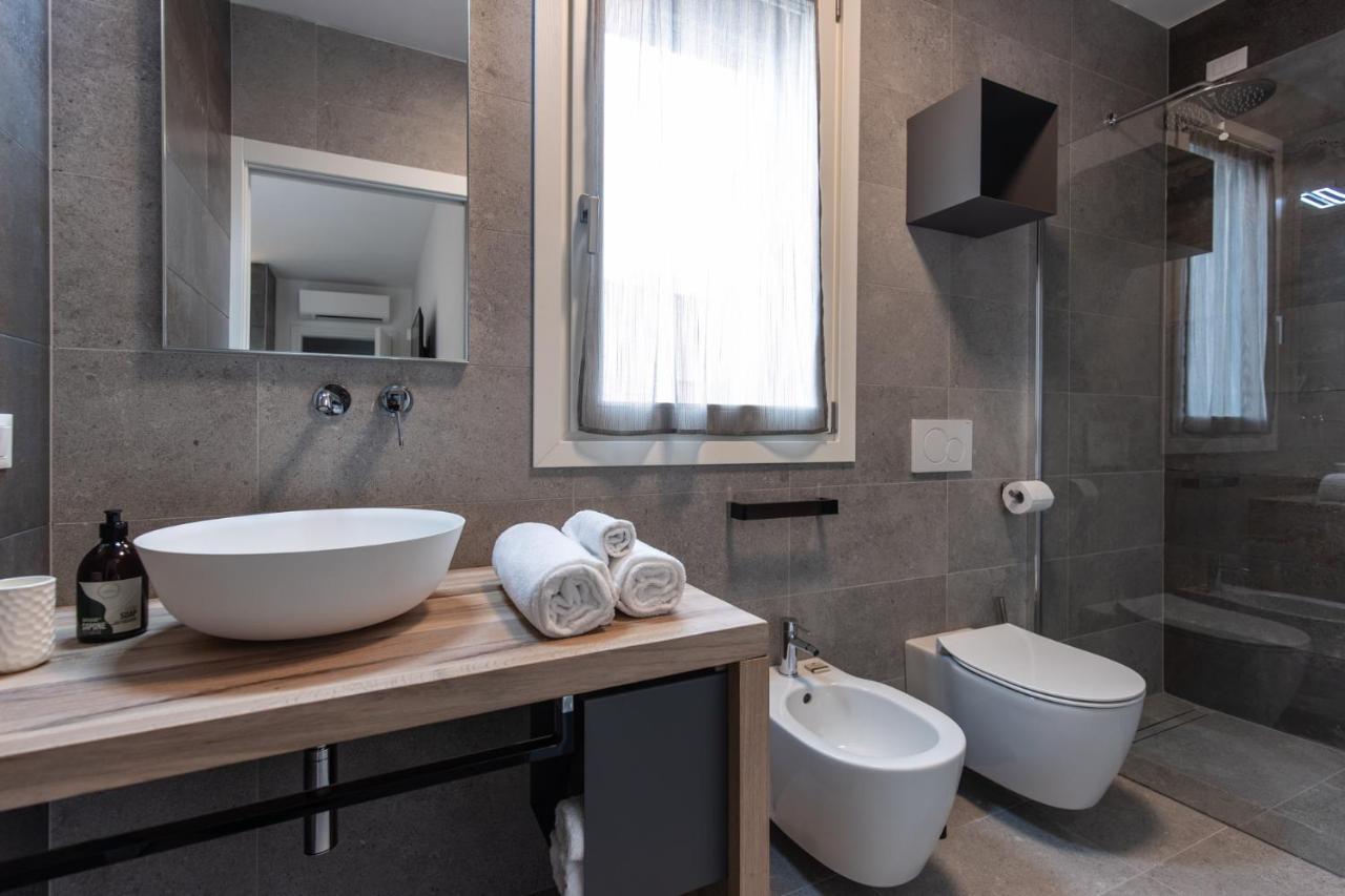 Sei Garda Apartments ペスキエーラ・デル・ガルダ エクステリア 写真