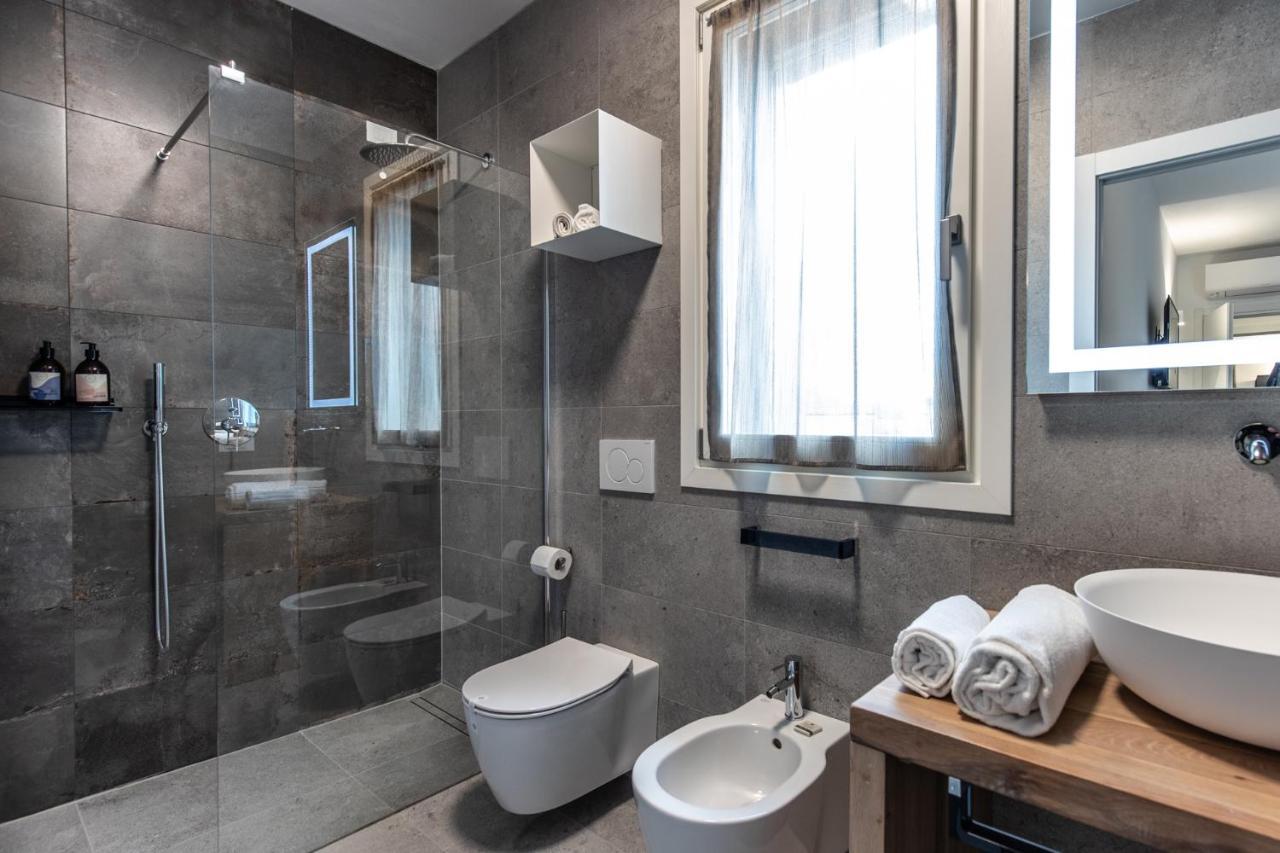 Sei Garda Apartments ペスキエーラ・デル・ガルダ エクステリア 写真